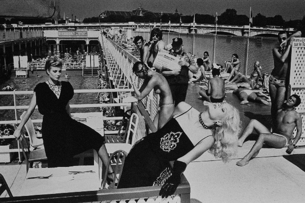 Alt Tag: Helmut Newton Piscine Deligny Paris 1976 silver gelatin print, vintage 16x20 photo of Paris poolside scene on the Seine