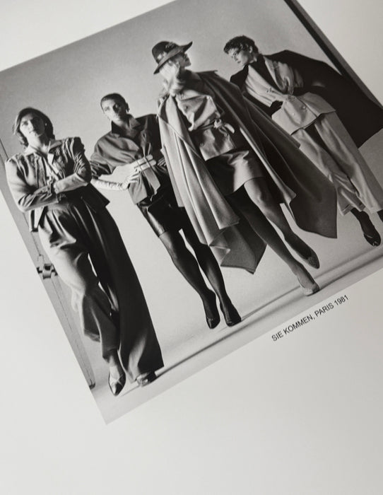 Helmut Newton "Sie Kommen Dressed", Paris, 1982 – Vintage Exhibition Poster