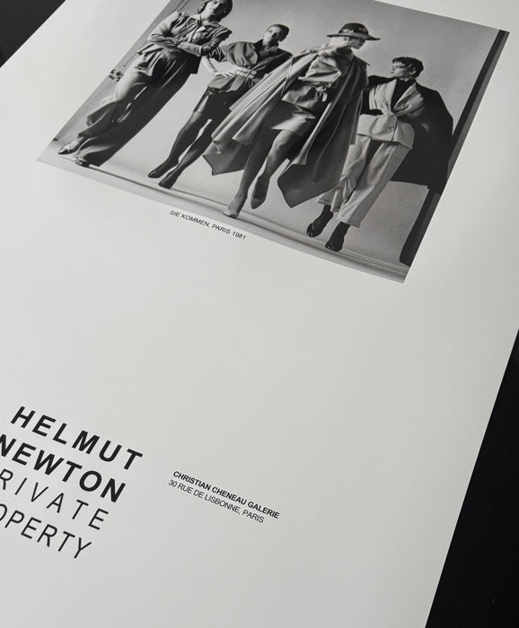 Helmut Newton "Sie Kommen Dressed", Paris, 1982 – Vintage Exhibition Poster