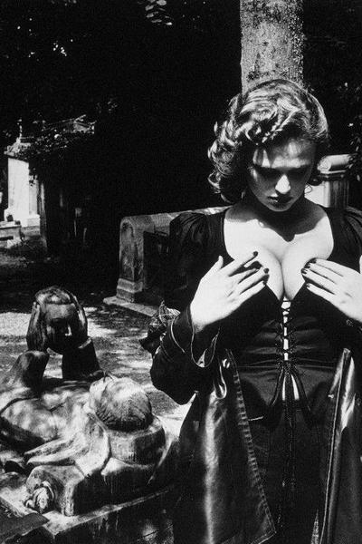 Helmut Newton Pere Lachaise Tomb of Talma Paris 1977 vintage silver gelatin print fashion portrait in cemetery with statues