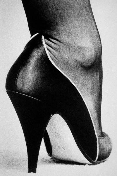 Alt Tag: Helmut Newton Shoe Monte Carlo 1983 vintage silver gelatin print high-heel shoe close-up minimalist black-and-white photograph